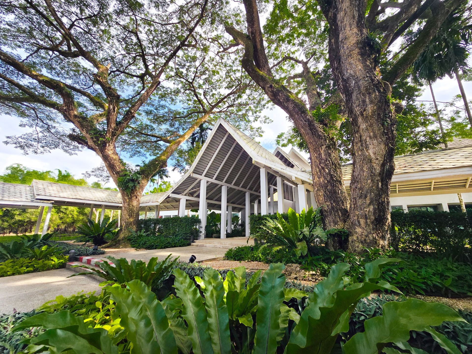 Thanyapura-sports-health-resort-hotel-room-1